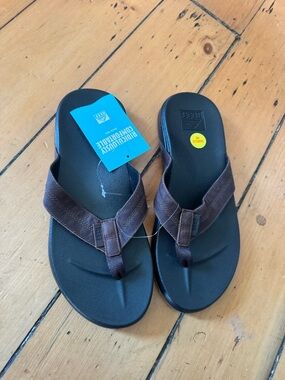 NWT Reef Men's Cushion Phantom Leather Flip Flop